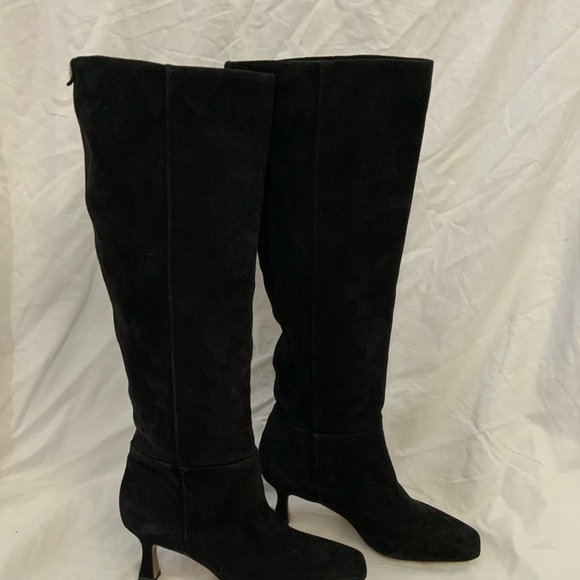 Kitten Heel Boot Black Suede 